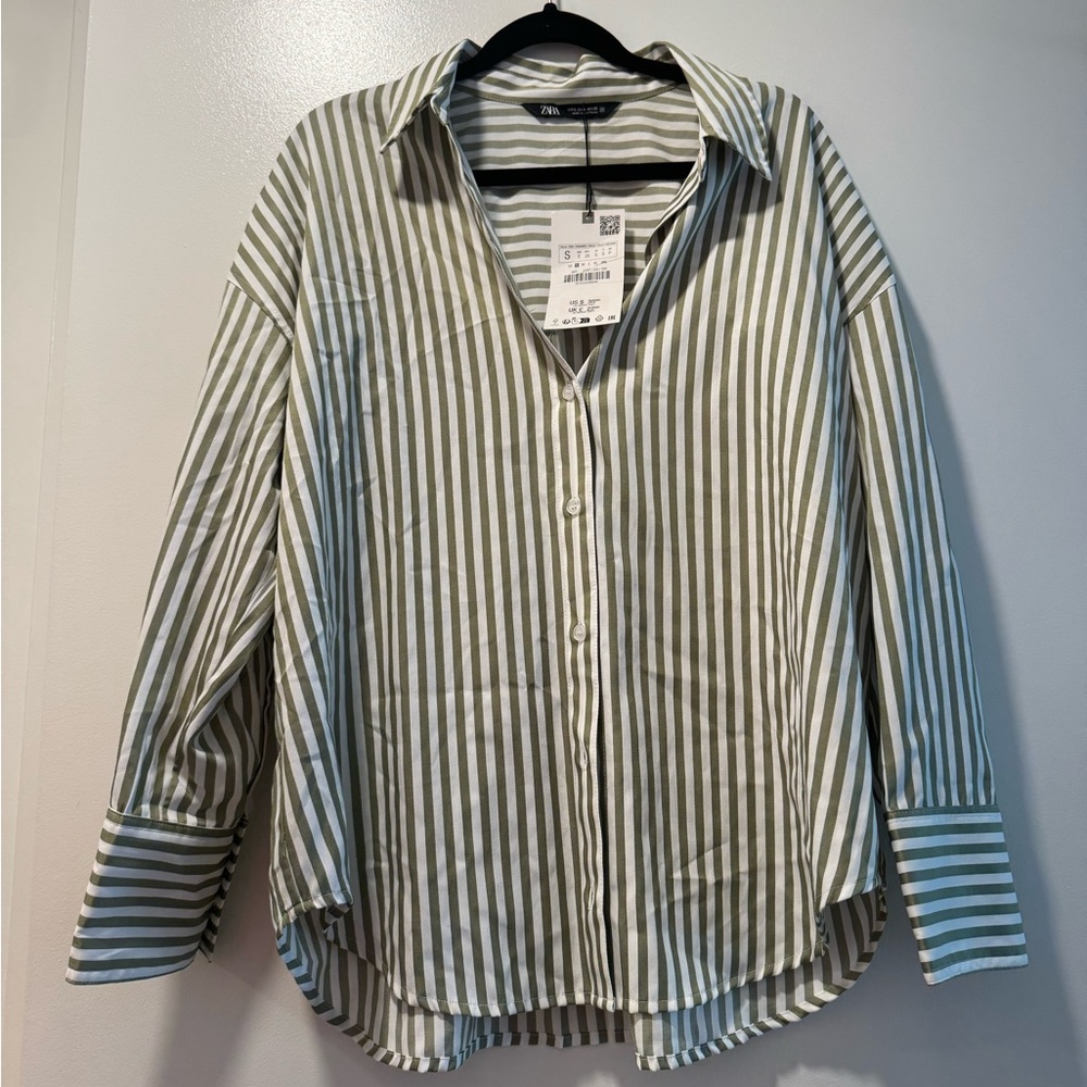 Zara Green and White Striped Poplin Shirt Size Small
